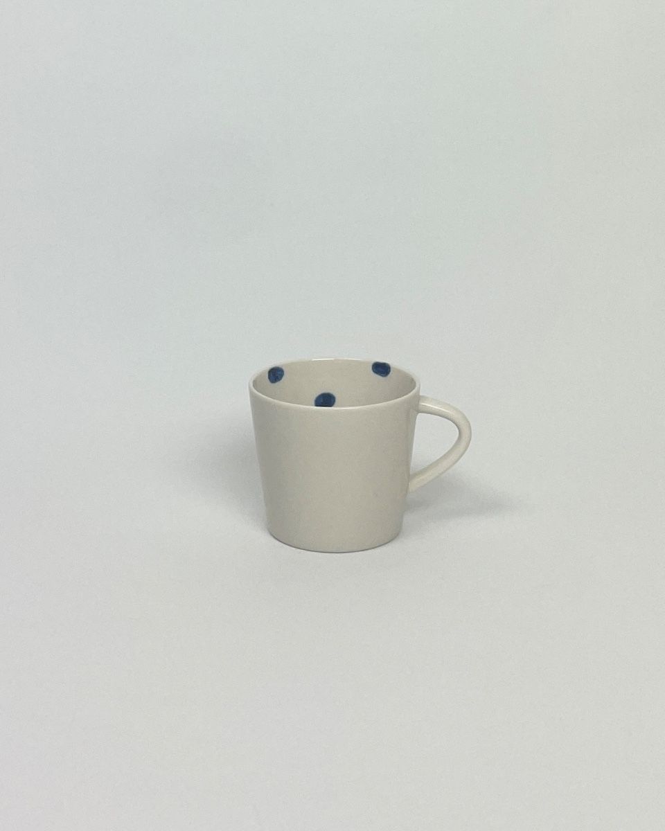 Dot Becher mit Henkel Klein