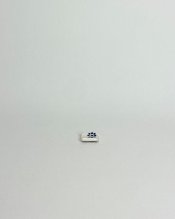 black is blue chopstick holder