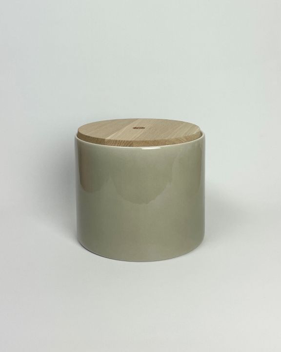 Kitchen onion pot