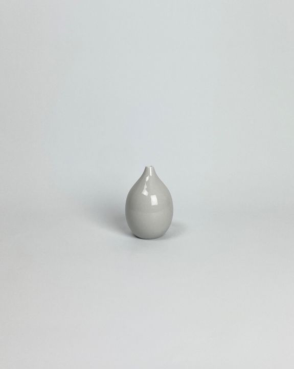 contain drop tall vase