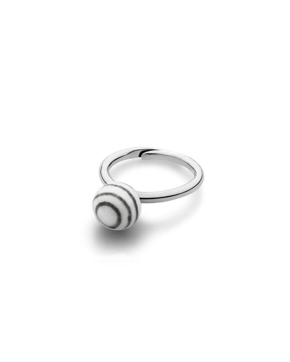 stripes small ball finger ring narrow