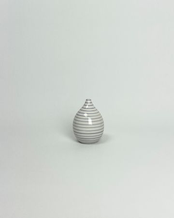 stripes drop vase