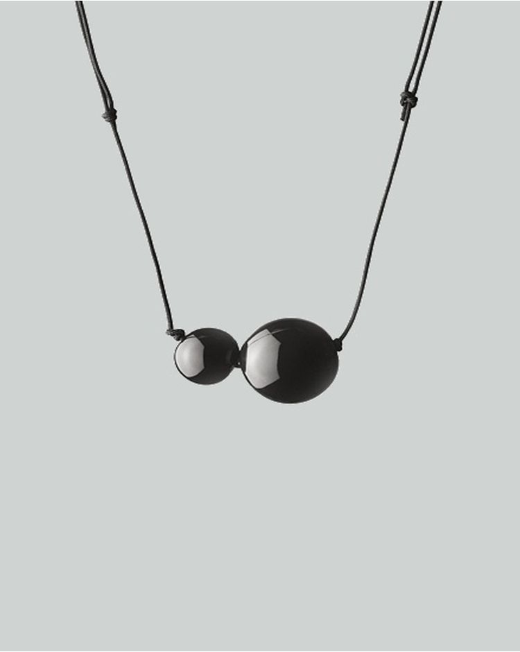 elements necklace black