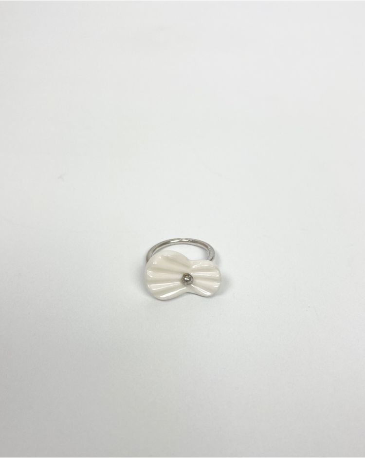 pleats anello bianco